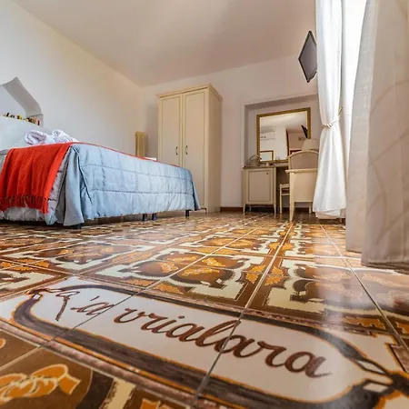 Diffuso Bacco 3* Furore