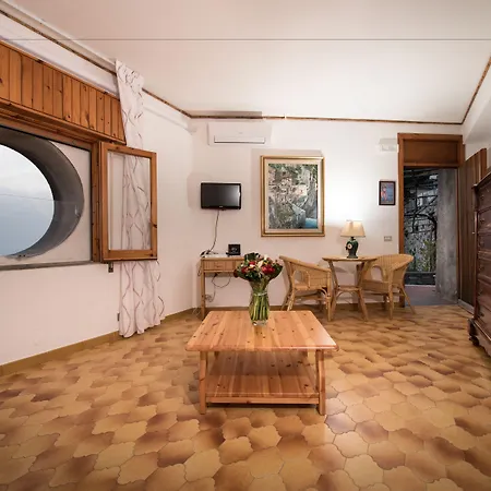 Diffuso Bacco Hotel