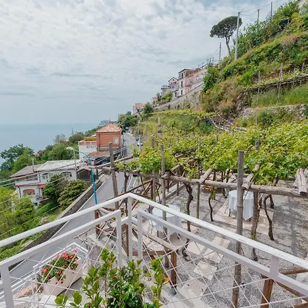 Hotel Diffuso Bacco Furore